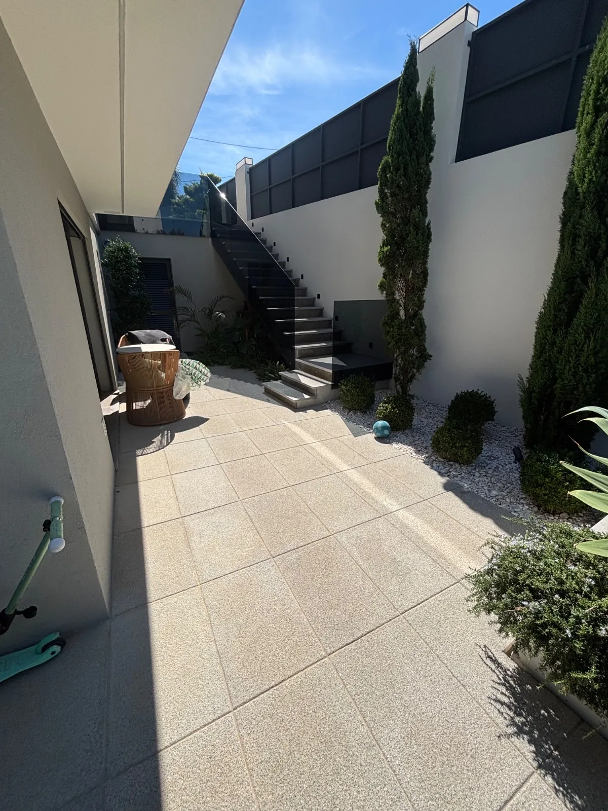 Garden access path after the visit